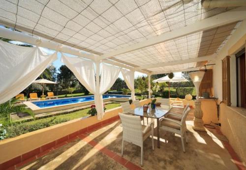 Santa Margalida Villa Sleeps 6 With Pool