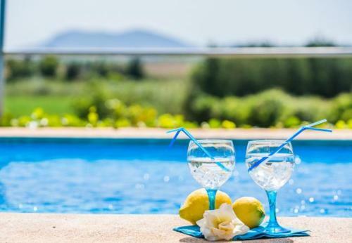 Sa Pobla Holiday Home Sleeps 6 With Pool