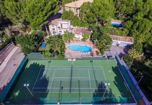Apartment In Cala Mesquida Sleeps 4 With Pool Air Con And Wifi