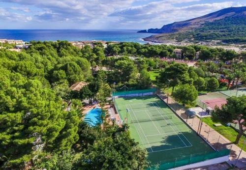 Apartment In Cala Mesquida Sleeps 4 With Pool Air Con And Wifi