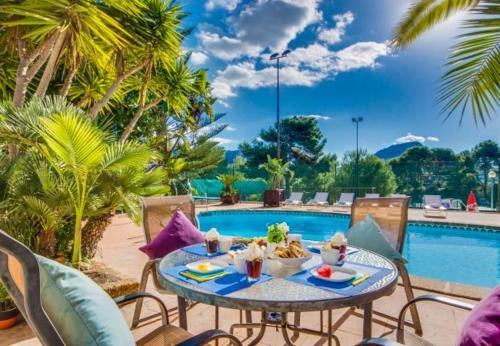 Apartment In Cala Mesquida Sleeps 4 With Pool Air Con And Wifi