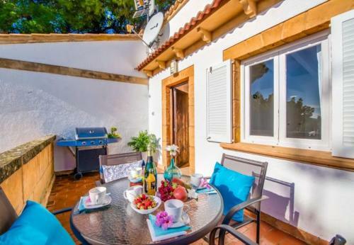 Apartment In Cala Mesquida Sleeps 4 With Pool Air Con And Wifi