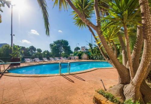 Apartment In Cala Mesquida Sleeps 4 With Pool Air Con And Wifi