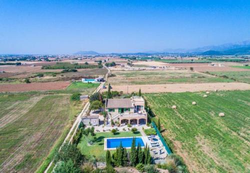 Sa Pobla Holiday Home Sleeps 6 With Pool And Wifi