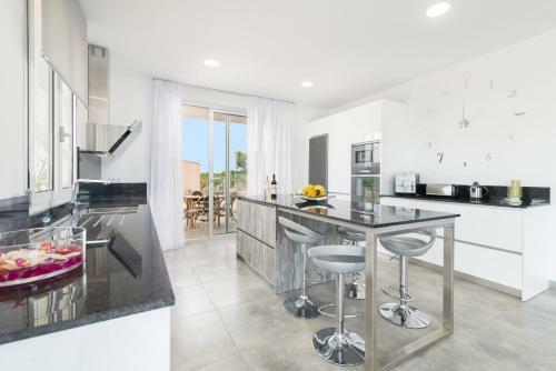 Villa Albaimar Con Piscina Privada