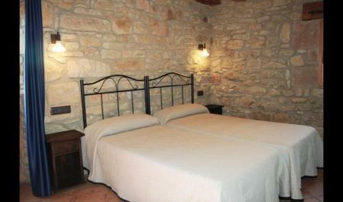 L'espunyola Villa Sleeps 16 With Pool