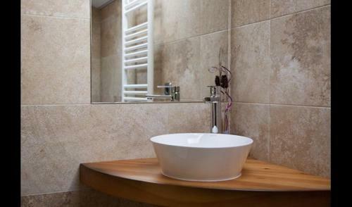 L'espunyola Villa Sleeps 24 With Pool