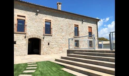L'espunyola Villa Sleeps 24 With Pool