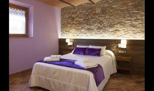 L'espunyola Villa Sleeps 24 With Pool