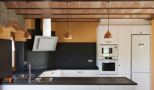 L'espunyola Villa Sleeps 24 With Pool
