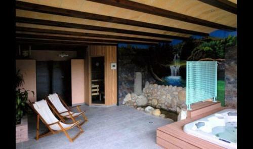 L'espunyola Villa Sleeps 19 With Pool
