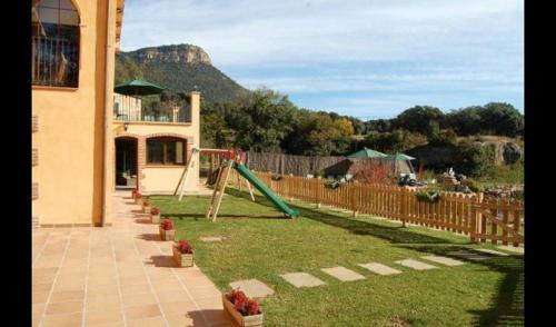L'espunyola Villa Sleeps 19 With Pool