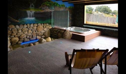 L'espunyola Villa Sleeps 19 With Pool