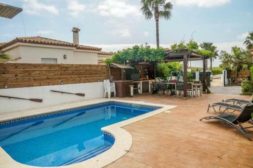 Riumar "carmen 3", 500m To Beach, Private Pool, On-site-service, Dog Beach