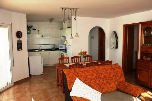 Riumar 'cormoran', 290m To Beach, Private Pool, On-site-service, Dog Beach