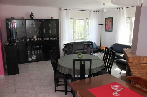 Riumar "four Seasons", 200m To Beach, Private Pool, On-site-service, Dog Beach