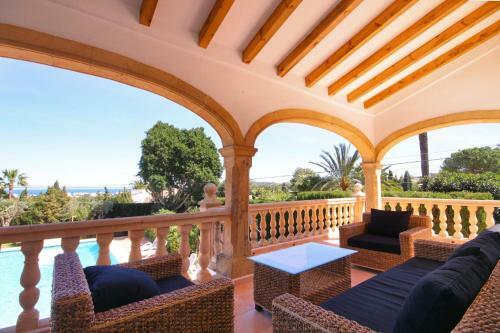 Xabia Villa Sleeps 12 Pool Wifi