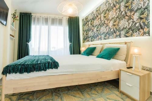 Sea And Mountain View Apartment