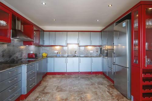 Villa In Xabia Sleeps 8 With Pool Air Con And Wifi