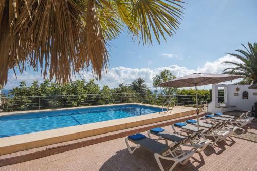 Villa In Xabia Sleeps 8 With Pool Air Con And Wifi