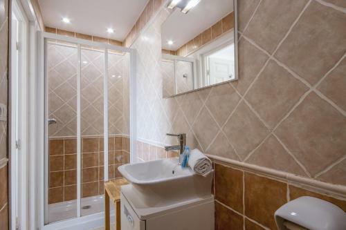 Villa In Xabia Sleeps 8 With Pool Air Con And Wifi