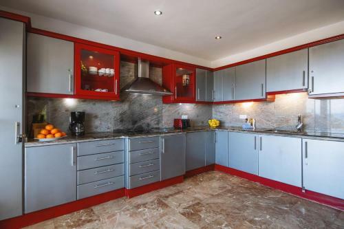 Villa In Xabia Sleeps 8 With Pool Air Con And Wifi