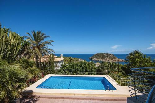Villa In Xabia Sleeps 8 With Pool Air Con And Wifi