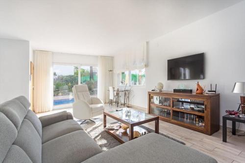 Xabia Villa Sleeps 4 Pool Air Con Wifi