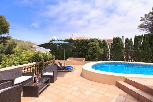 Xabia Villa Sleeps 12 Pool Wifi