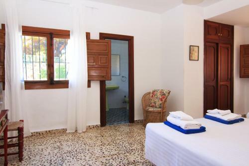 Xabia Villa Sleeps 12 Pool Wifi