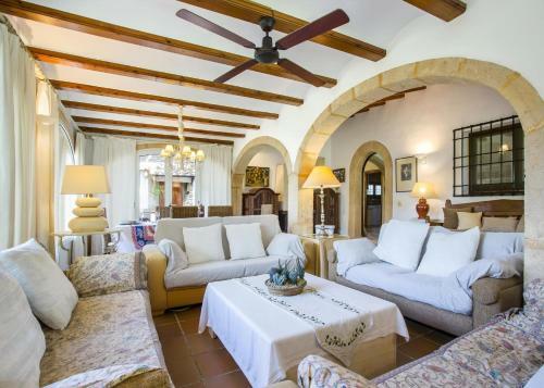 Xabia Villa Sleeps 6 Pool Wifi