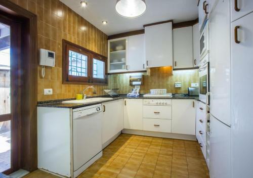 Xabia Villa Sleeps 6 Pool Wifi