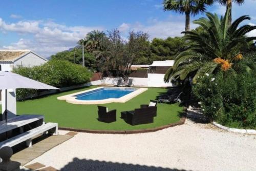 Immaculate 5-bed Villa In Xabia