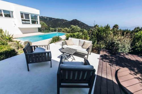 Preciosa Villa Con Vistas Al Estrecho