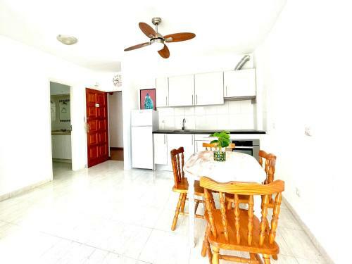 Bonito Apartamento de Un Dormitorio En Playa Paraiso