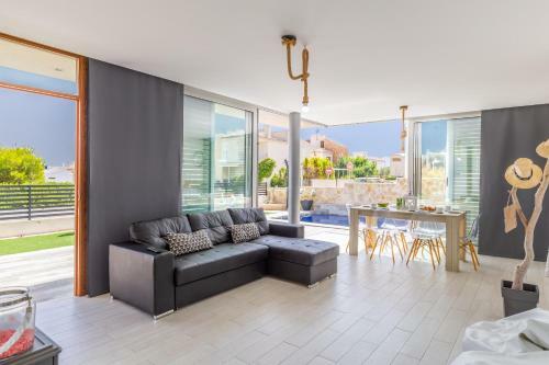 Modern Boutique Style Villa With Pool Son Serra