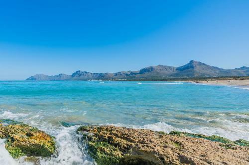 Marina De Son Serra