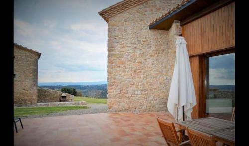 Montcortes Villa Sleeps 11 With Pool