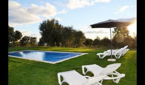 Montcortes Villa Sleeps 11 With Pool