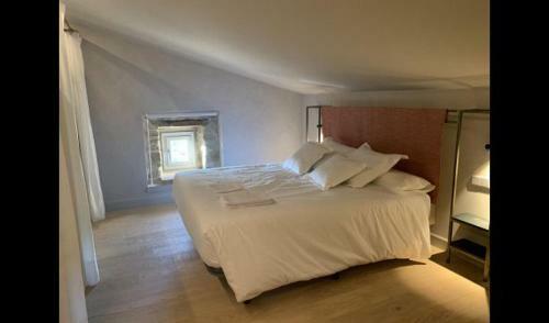 Lladurs Villa Sleeps 16 With Pool