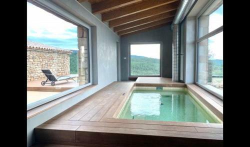 Lladurs Villa Sleeps 16 With Pool