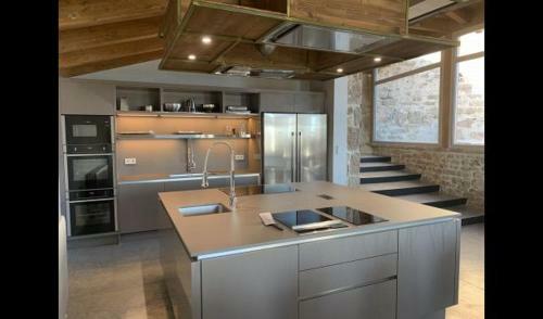 Lladurs Villa Sleeps 16 With Pool