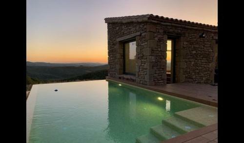 Lladurs Villa Sleeps 16 With Pool