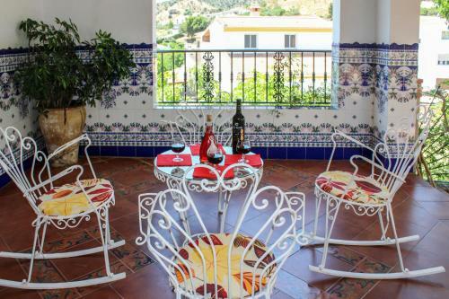 Cottage In Bermejo 7 Km From �lora