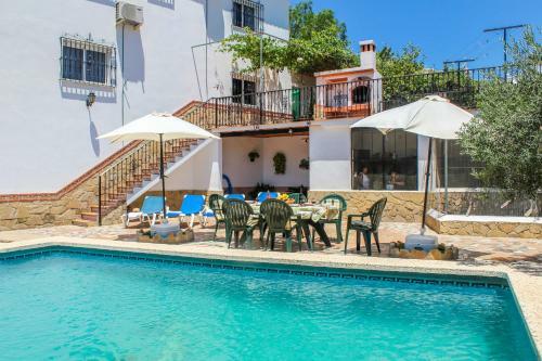 Cottage In Bermejo 7 Km From �lora