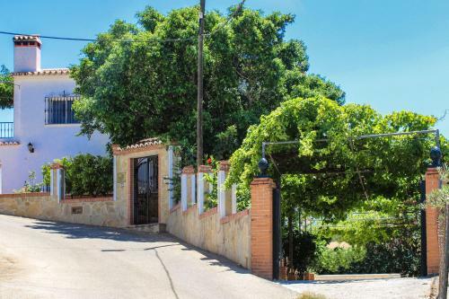 Cottage In Bermejo 7 Km From �lora