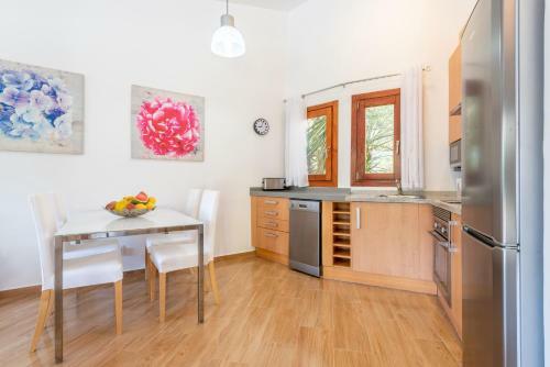 Casa Peque�a Crestatx