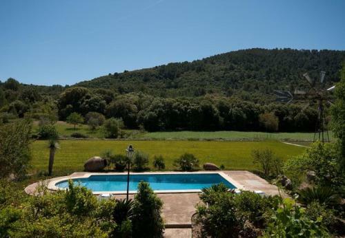 Ullaro Villa Sleeps 9 With Pool And Wifi