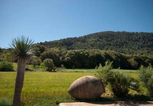 Ullaro Villa Sleeps 9 With Pool And Wifi