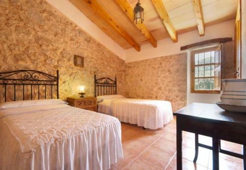 Ullaro Villa Sleeps 9 With Pool And Wifi